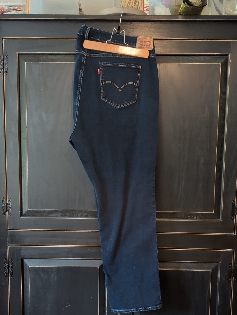 Levi's Women's Dark Blue 724 High Rise  Straight Jeans